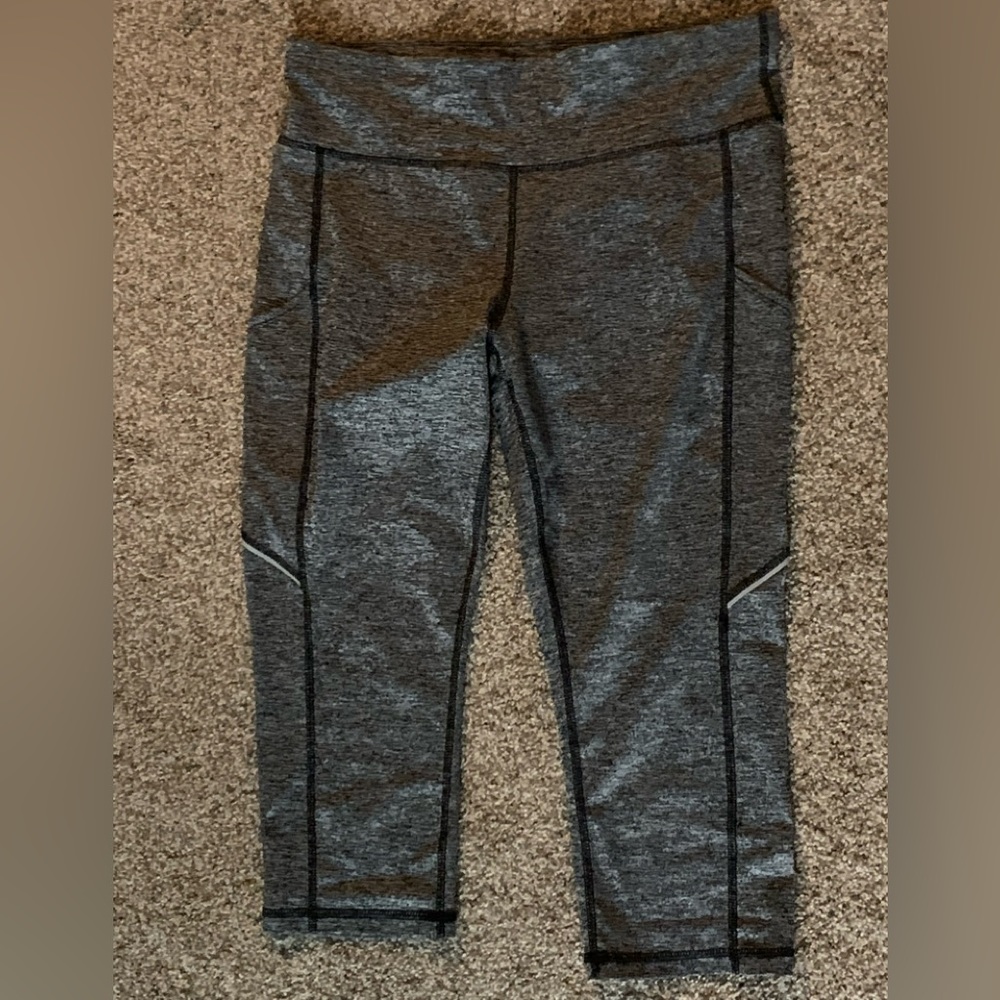 Xersion capri yoga pants
